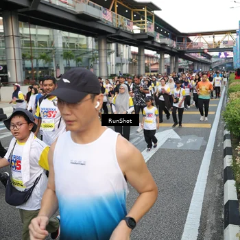 Runner Photo 4559803
