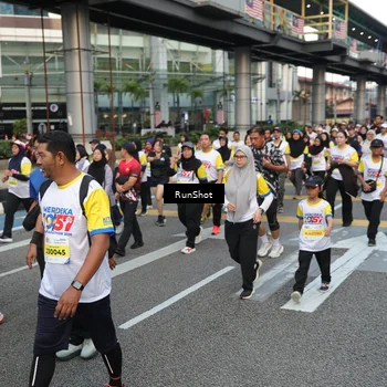 Runner Photo 4559917