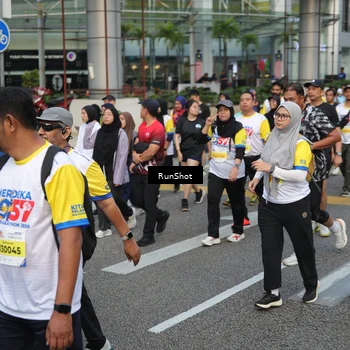 Runner Photo 4559921