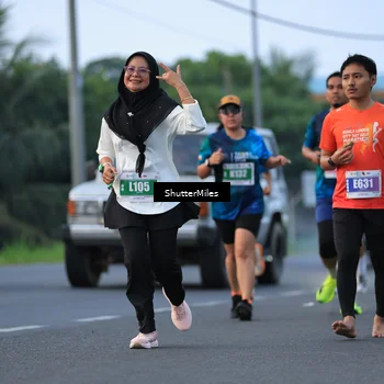 Runner Photo 4560035