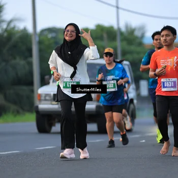 Runner Photo 4560040