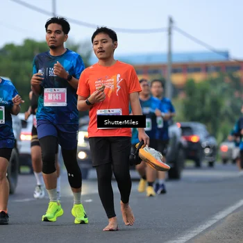 Runner Photo 4560042
