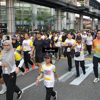 Runner Photo 4560054
