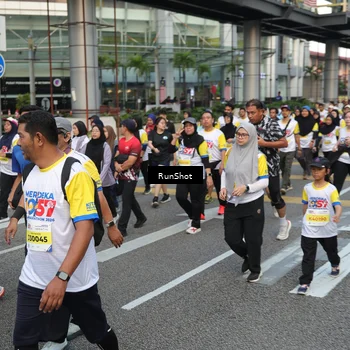 Runner Photo 4560075