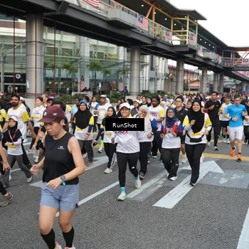 Runner Photo 4560350
