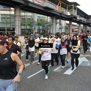 Runner Photo 4560392