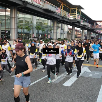 Runner Photo 4560419