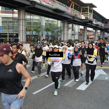 Runner Photo 4560422