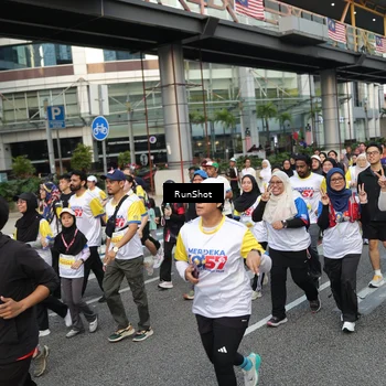 Runner Photo 4560610