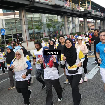 Runner Photo 4560617