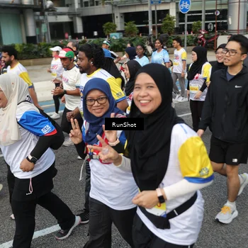 Runner Photo 4560759