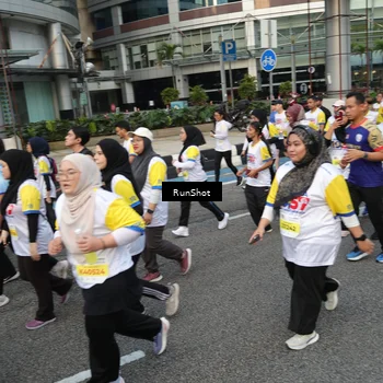 Runner Photo 4560948