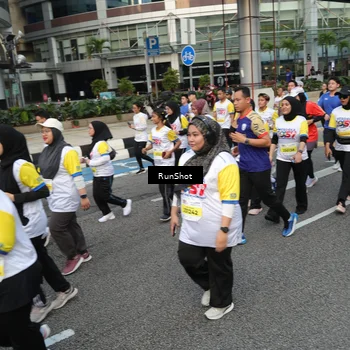 Runner Photo 4561008