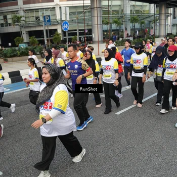 Runner Photo 4561018