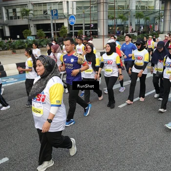 Runner Photo 4561020