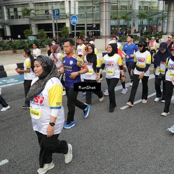 Runner Photo 4561076