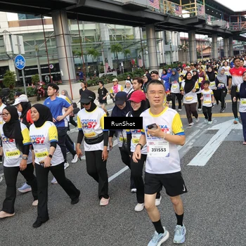 Runner Photo 4561110