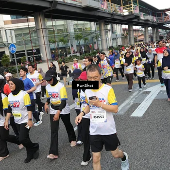 Runner Photo 4561149
