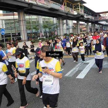 Runner Photo 4561210