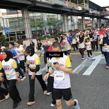 Runner Photo 4561211
