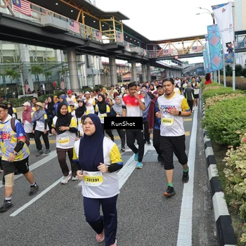 Runner Photo 4561333