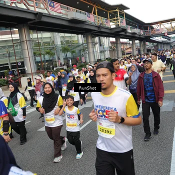 Runner Photo 4561489