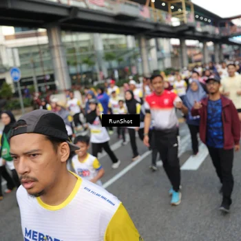 Runner Photo 4561542