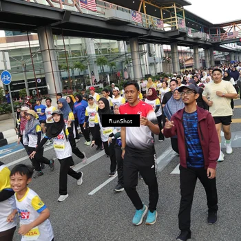 Runner Photo 4561577