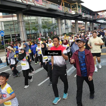 Runner Photo 4561589