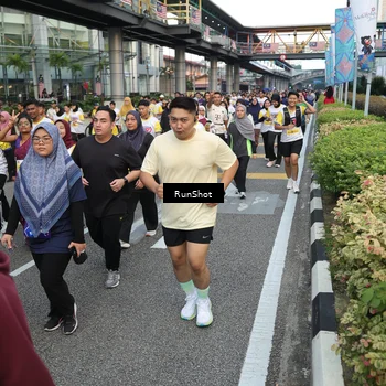 Runner Photo 4561833