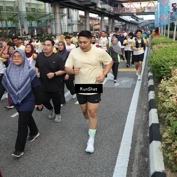 Runner Photo 4561834