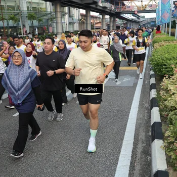 Runner Photo 4561852