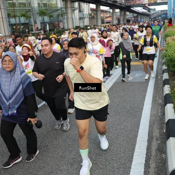 Runner Photo 4561863