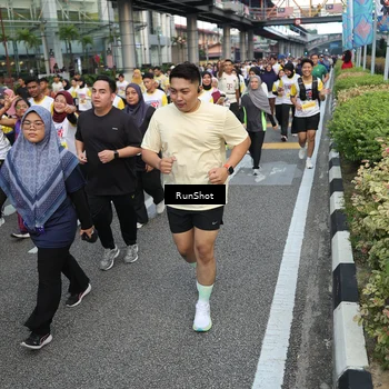 Runner Photo 4561870