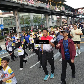Runner Photo 4561880