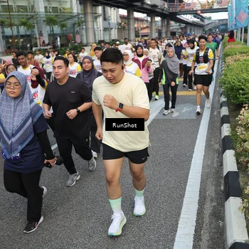 Runner Photo 4561906