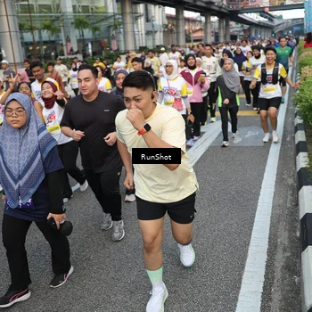 Runner Photo 4561925