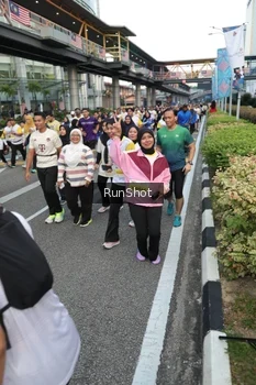 Runner Photo 4562333