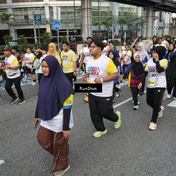 Runner Photo 4562785