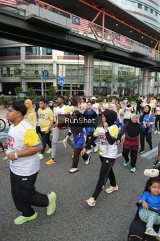 Runner Photo 4562975