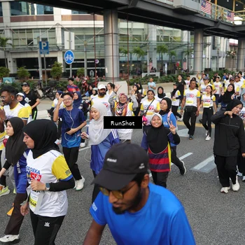Runner Photo 4563133