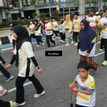 Runner Photo 4563156