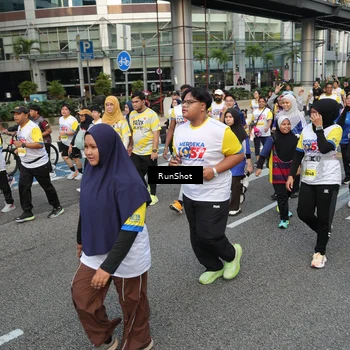 Runner Photo 4563190