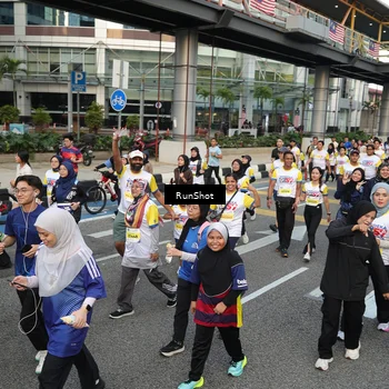 Runner Photo 4563193