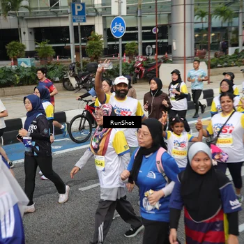 Runner Photo 4563275