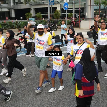 Runner Photo 4563479