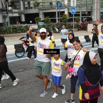 Runner Photo 4563513