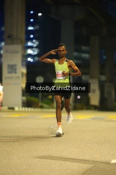 Runner Photo 4563528