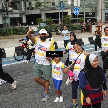 Runner Photo 4563537