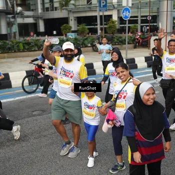 Runner Photo 4563598